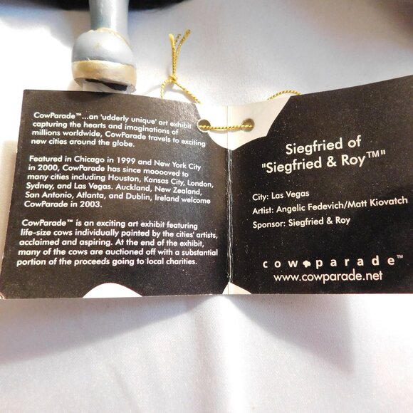 Cow Parade 'Siegfried' of Siegfried and Roy 2003 Retired Figurine Collectible - Picture 8 of 8
